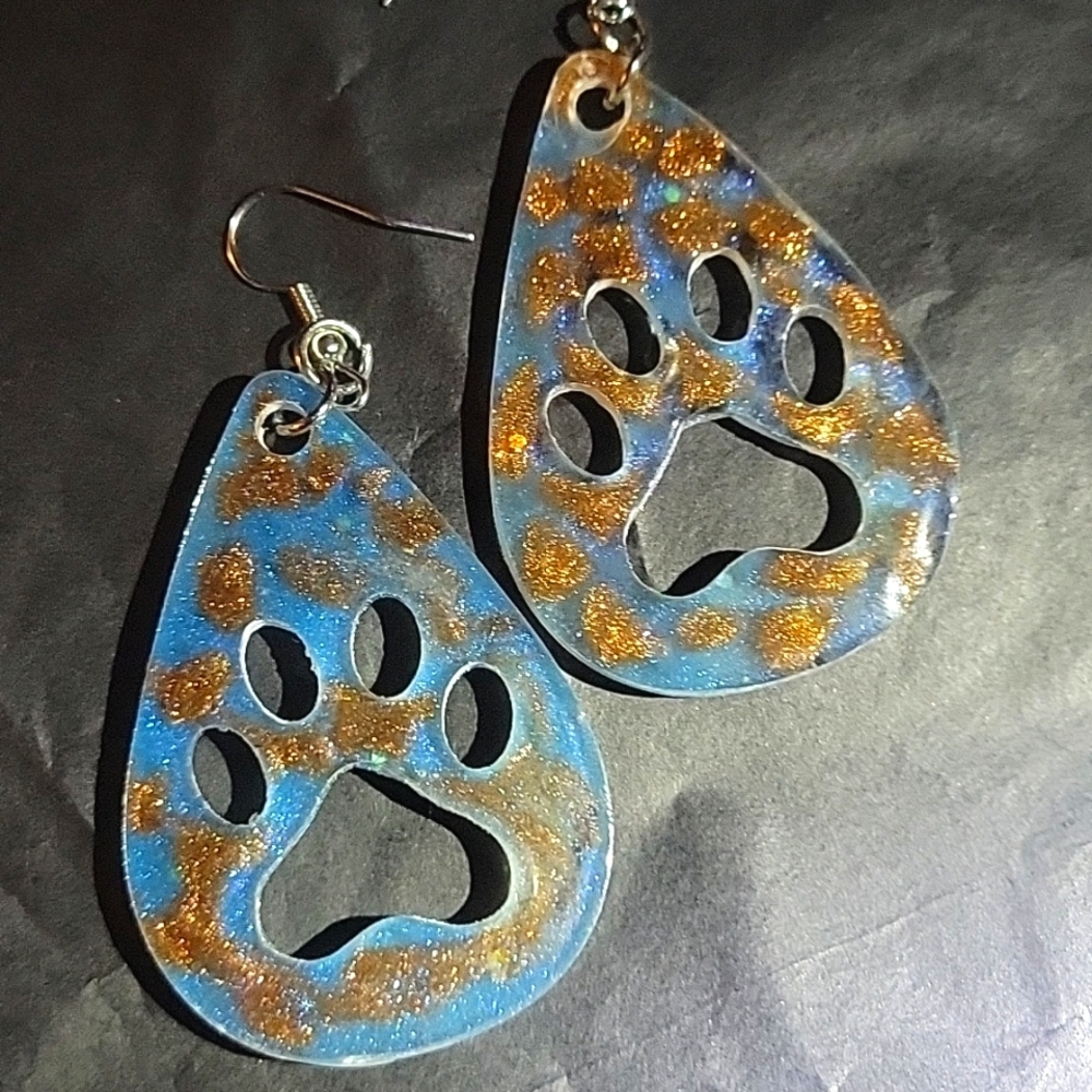 🆕️🐾Paw Earrings - Handmade